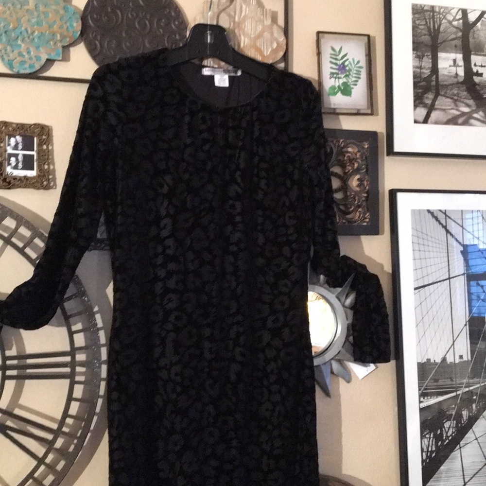 Necessary objects blk on blk dress